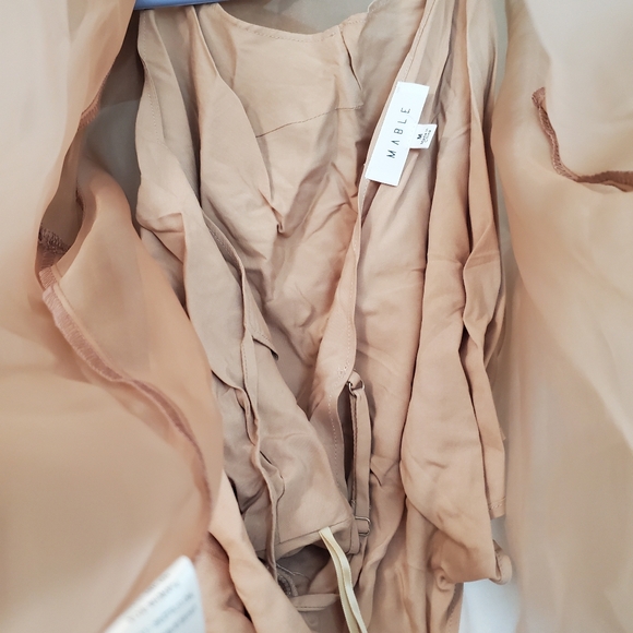 Mable Beige Fancy Blouse Undershirt Tank Size M Medium Women's Cream Neutral - Picture 8 of 13